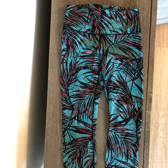 lululemon align with pockets reddit